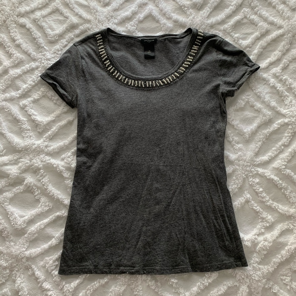NWOT Ann Taylor 🖤 Beaded Top - Picture 3 of 4